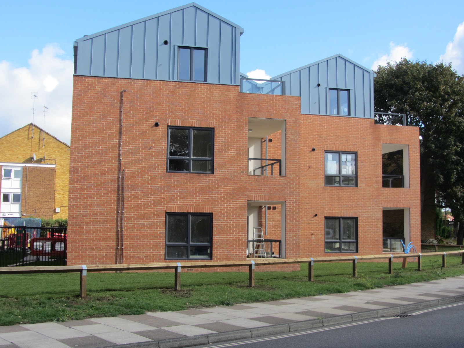 Ham Photos Cave Road flats almost completed