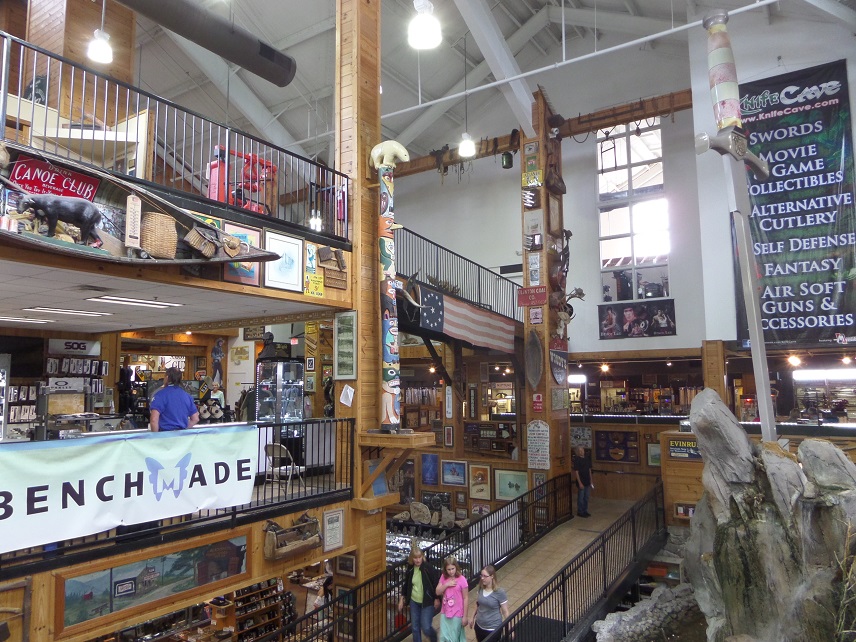 Kentucky Travels Smoky Mountain Knife Works in Sevierville, Tennessee