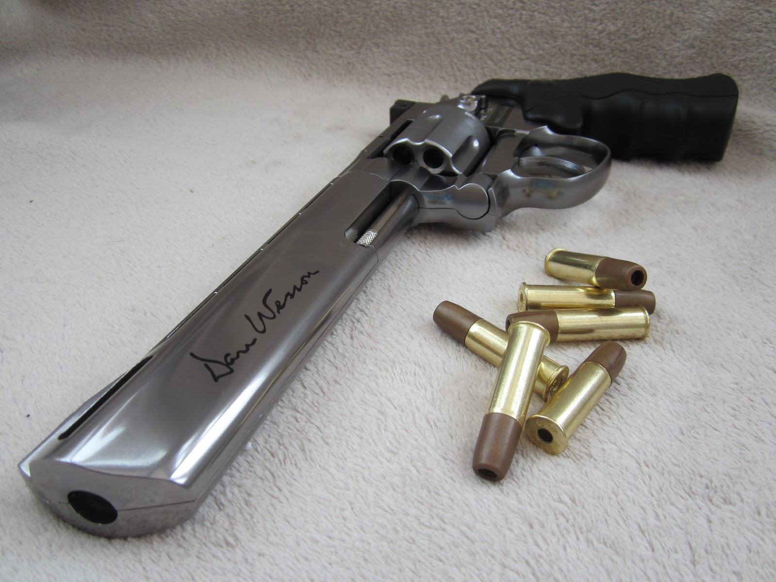 Replica Reviews ASG Dan Wesson 6" revolver