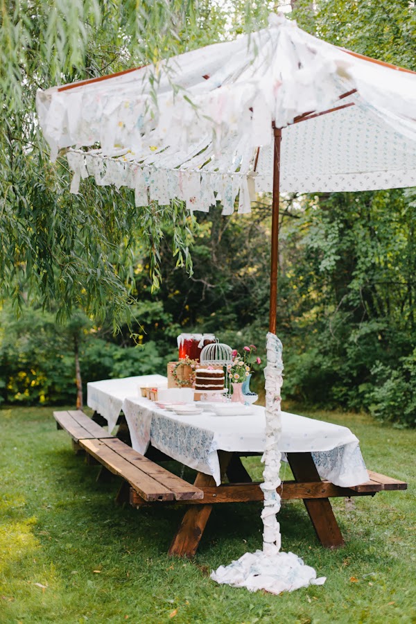 Vintage Show Off Patio Umbrella As A Booth Anchor Piece One More Idea With Umbrellas If You Find A Good Frame But The Fabric Is Awful Could Re Do It Strips Like This From Vintage
