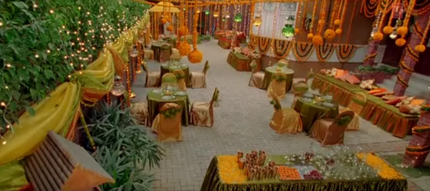 Curly Fries FILMI DECOR Marigold Galore in Patiala House
