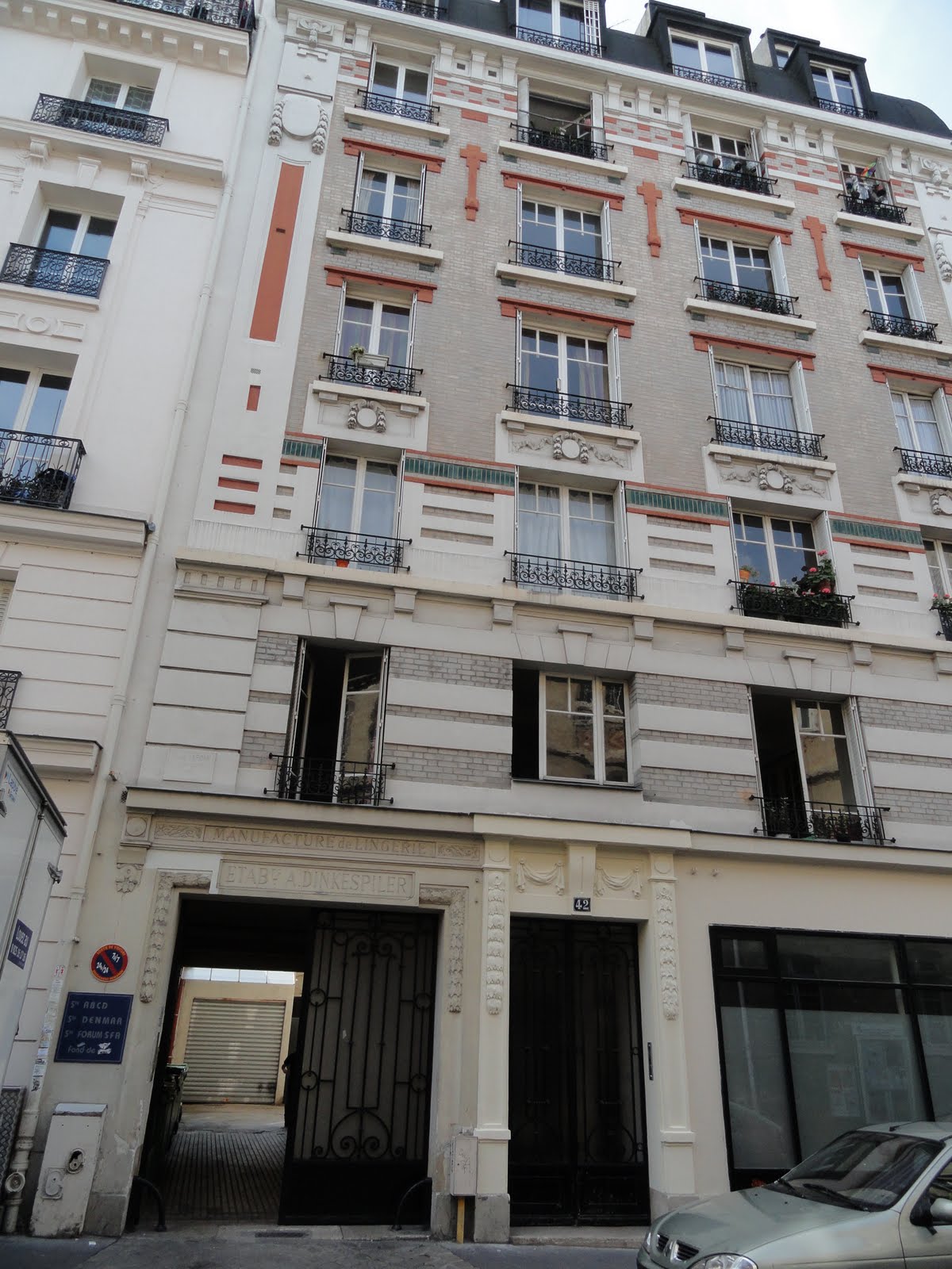 Des usines à Paris: Rue Alexandre-Dumas, la manufacture de lingerie