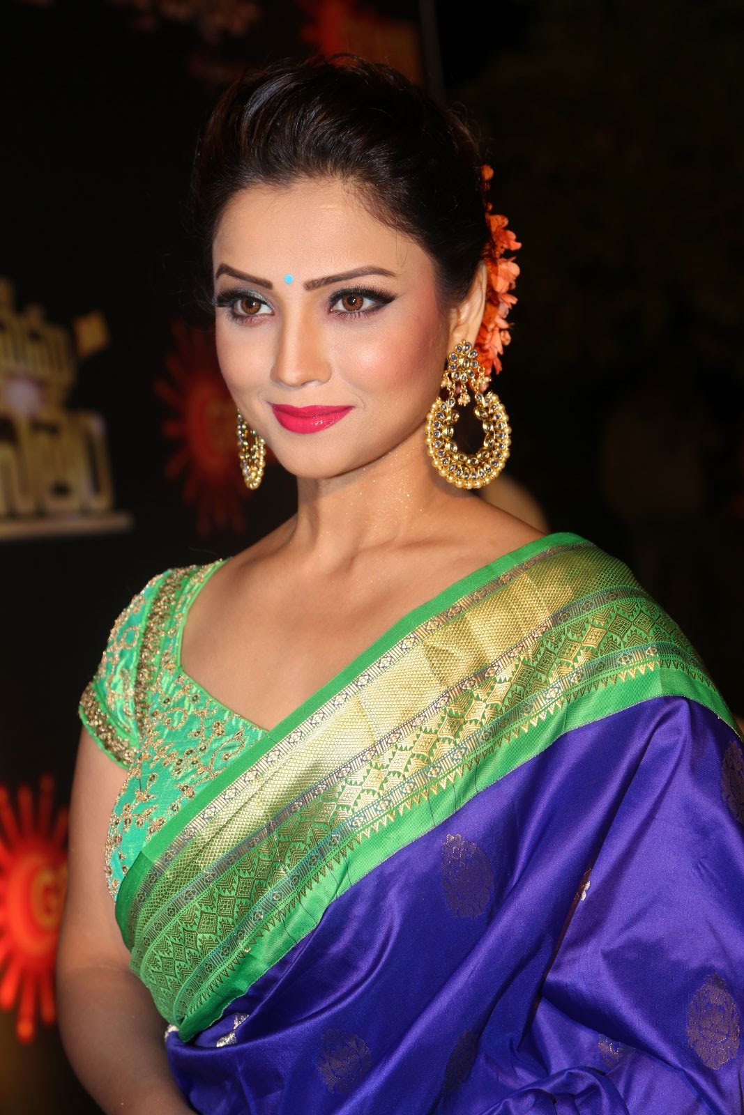 Adaa Khan dazzling saree stills from Gemini awards