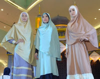 Koleksi Busana Muslim Rancangan Artis Risty Tagor Koleksi Busana Muslim Rancangan Artis Risty Tagor