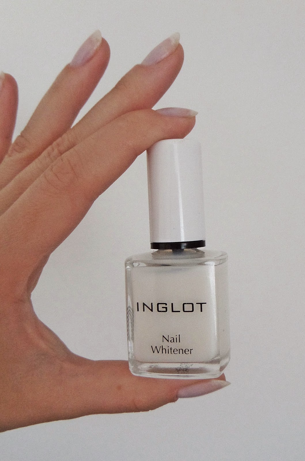 ohh ISABELL Nail Whitener Inglot