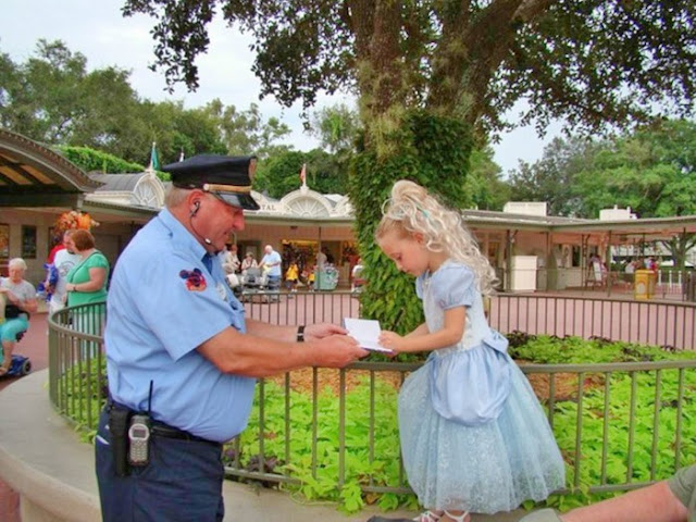 In a classic twist to the usual tradition where kids go around asking for autographs and pictures with their favourite Disney characters, security guard Freddie Wieczorek would walk around looking for children who had come to Disneyland in costume. He would then whip out his autograph book and ask them for their signature, gushing over his good fortune on meeting 'a famed Disney prince/princess'.
