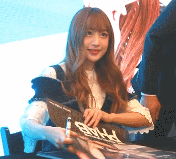 행사 두탕 뛴 오늘자 하니 | 인스티즈