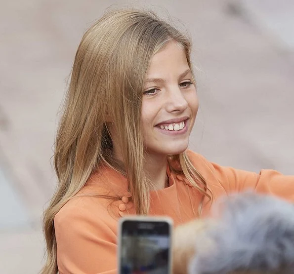 The younger daughter of King Felipe and Queen Letizia, Infanta Sofia wore Mango dress