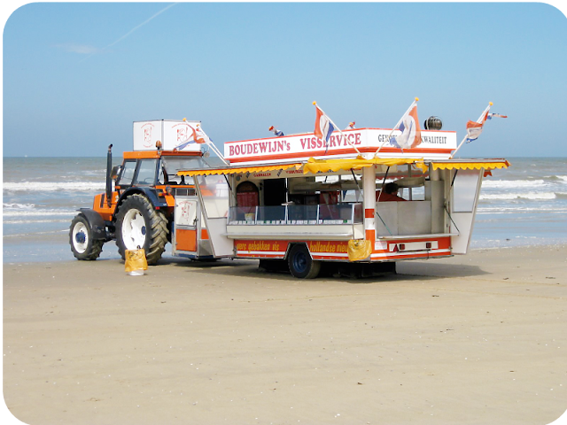 Boudewijn's Visservice am Strand von Zandvoort, Niederlande | Arthurs Tochter kocht von Astrid Paul Boudewijn's Visservice am Strand von Zandvoort, Niederlande | Arthurs Tochter kocht von Astrid Paul
