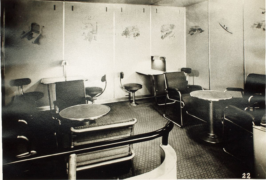 Jennifer Davis Pregnant Hindenburg Smoking Room
