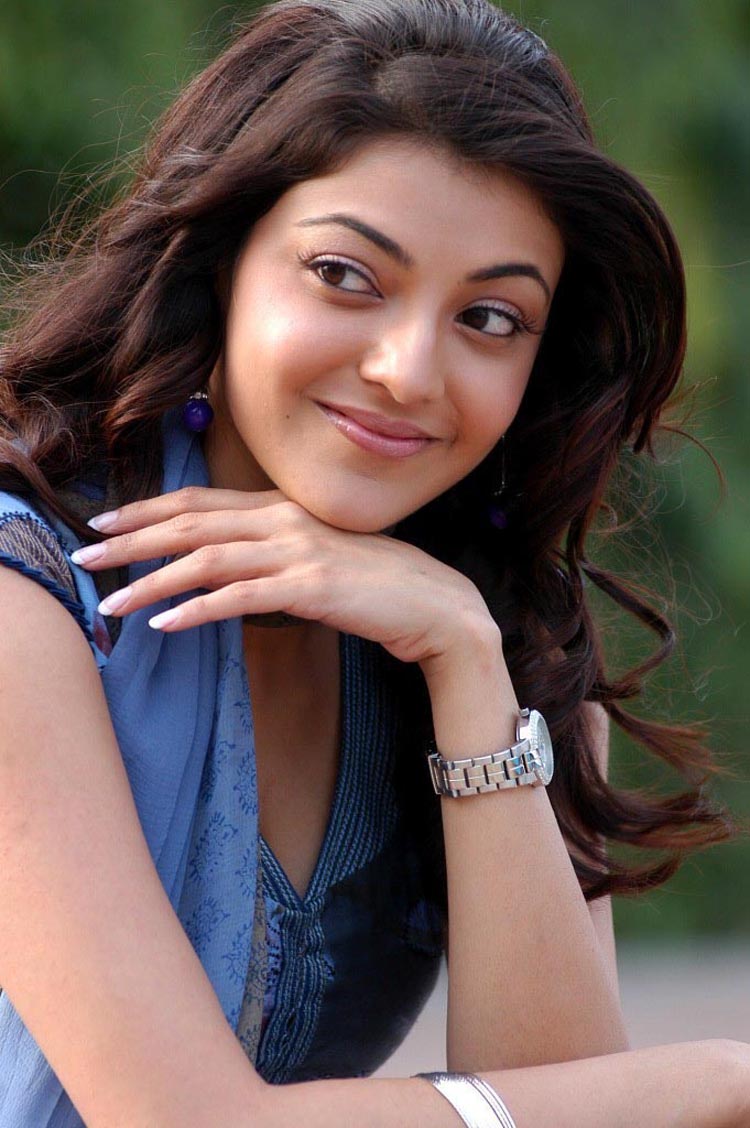 actress pics Kajal agarwal in blue dress hot pics