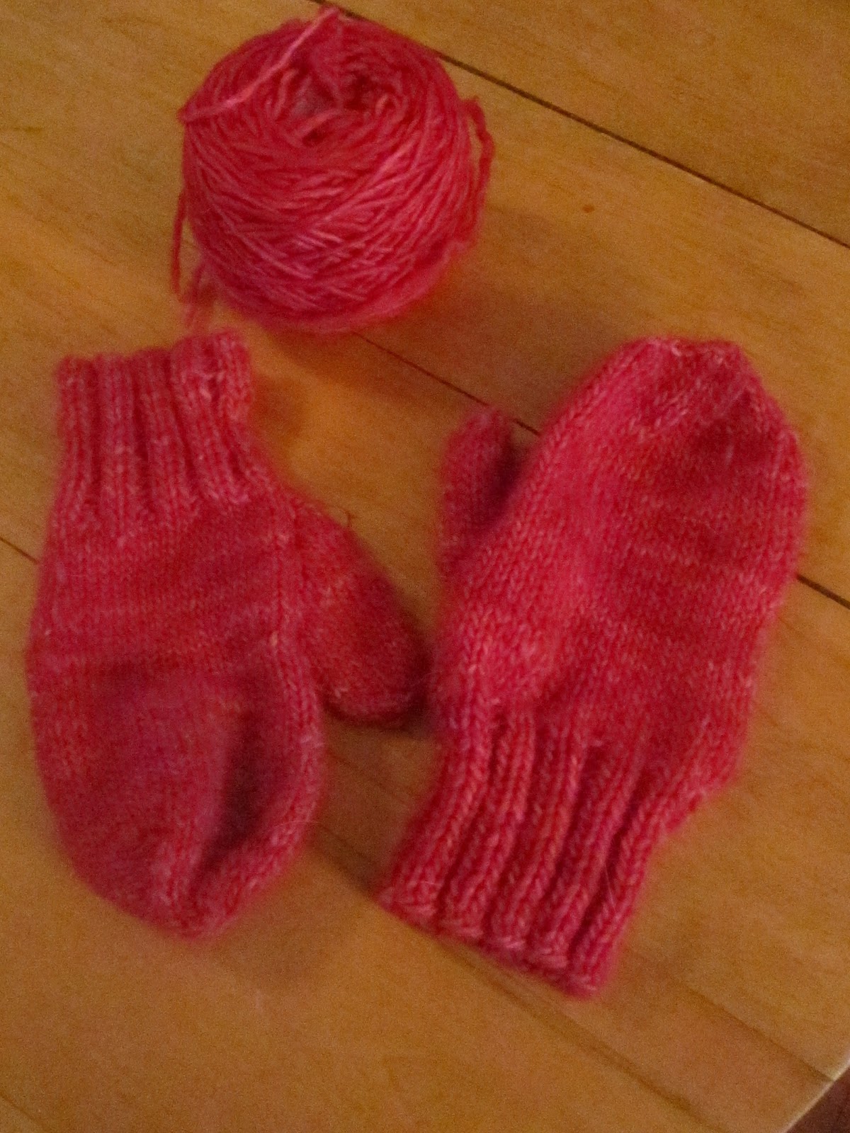 Urban Hounds Super Easy Magic Loop Mittens