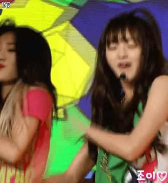 골든탬버린 나와서 남심 탈탈터는 오마이걸 유아.gif | 인스티즈