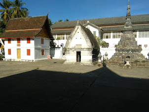 "Watmaysouvanhnaphoumaran (Wat Mai)" monastery,complex