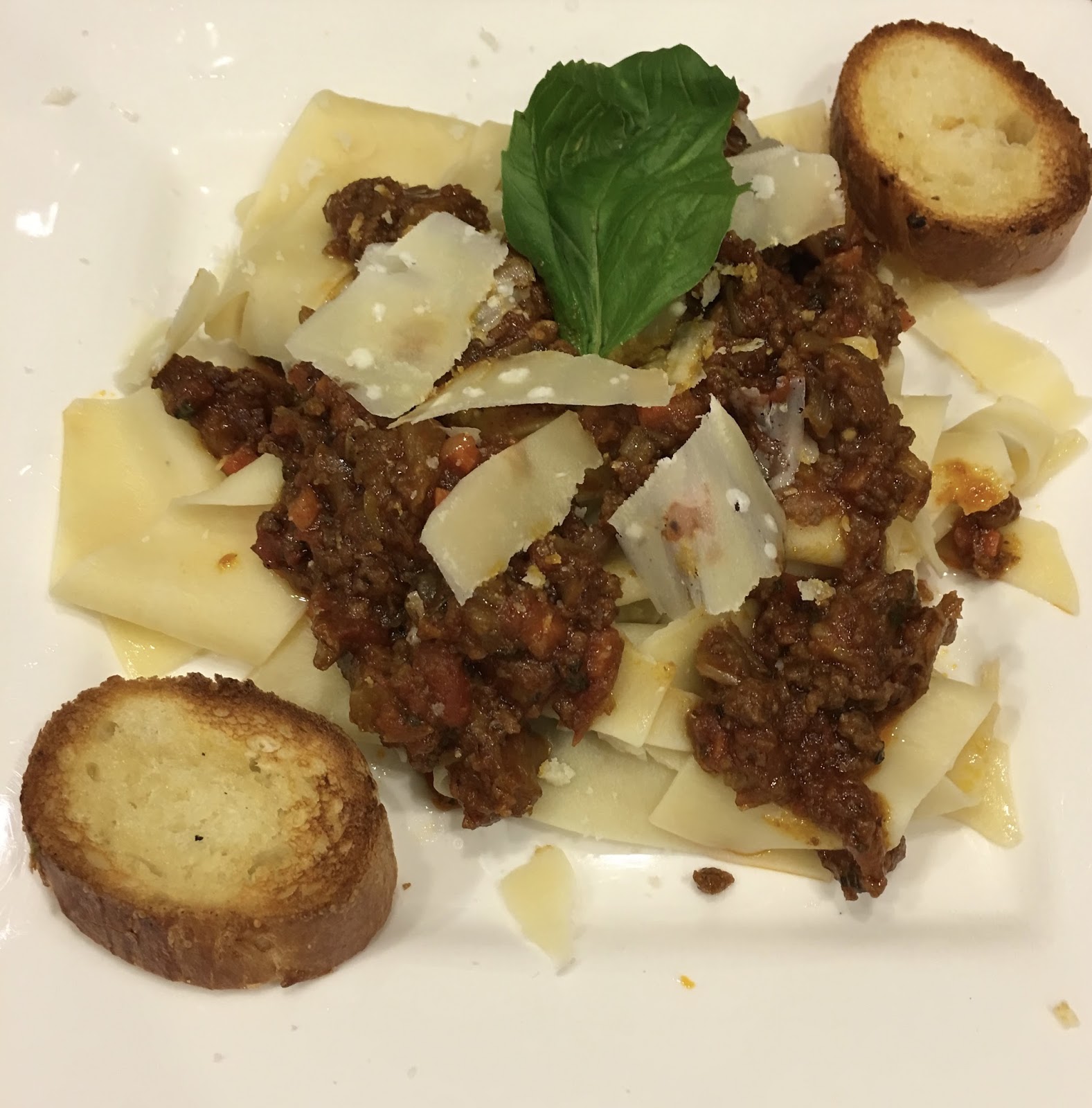 GREAT EATS HAWAII PAPPARDELLE WITH BEEF AND OXTAIL RAGU