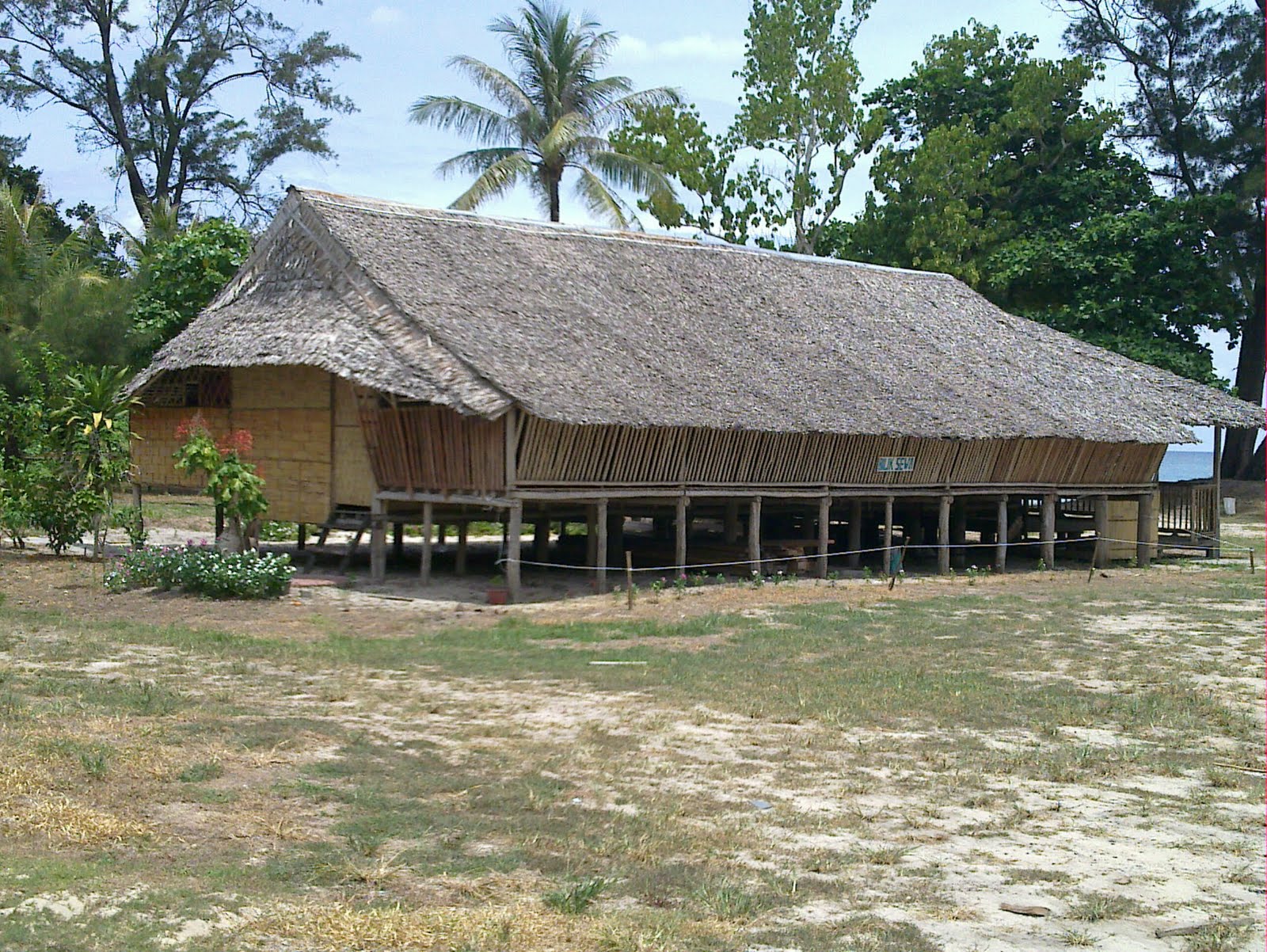 Download this Rumah Panjang Sabah Jumsantai Jom Kenali picture
