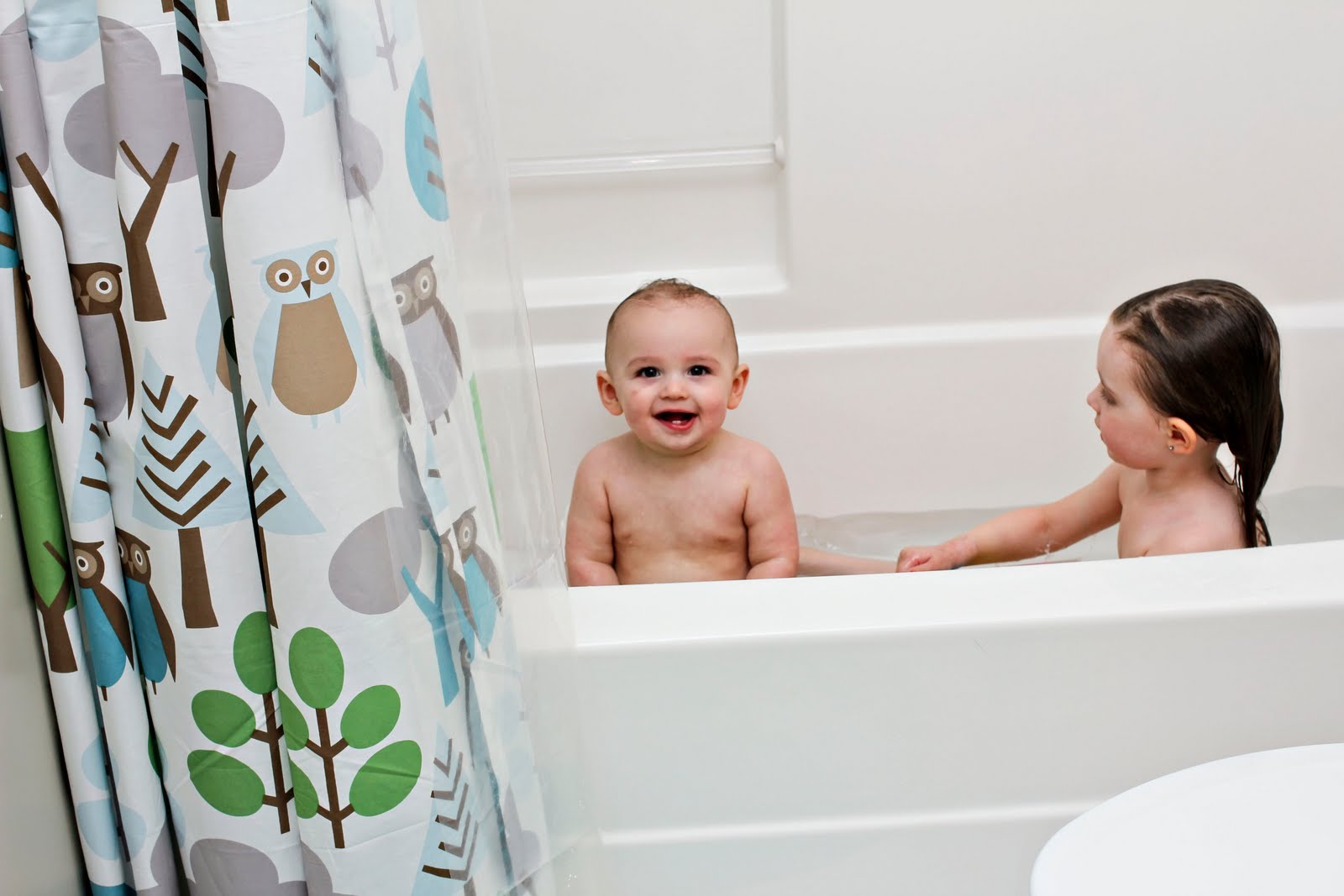 Ten Tiny Toes: rub a dub dub....