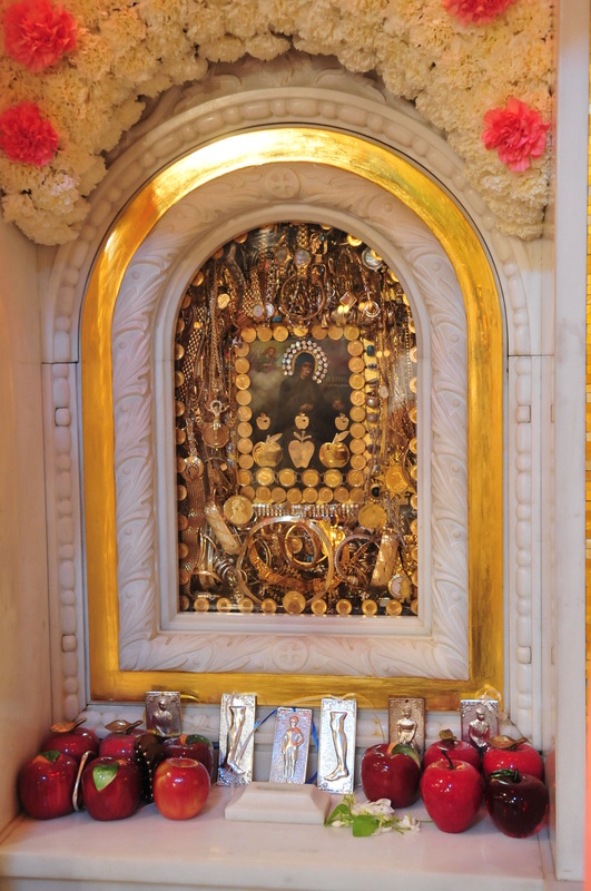 Τα λείψανα της Ιεράς Μονής Οσίας Ειρήνης Χρυσοβαλάντου στην Αστόρια της Νέας Υόρκης https://leipsanothiki.blogspot.be/