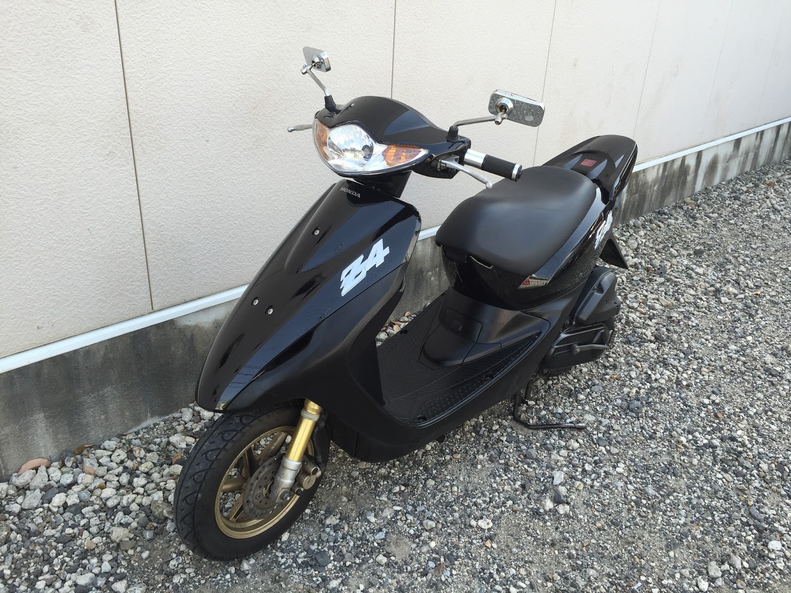 HONDA DIO Z4 / 100,000 YENS ~ Casual Bike Style