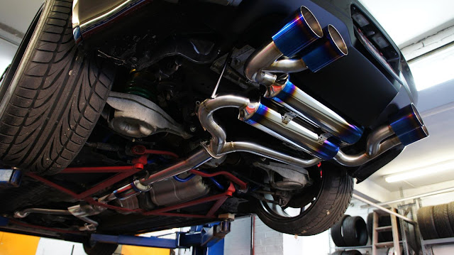 Comment installer un système d'échappement Comment installer un système d'échappement dans votre voiture