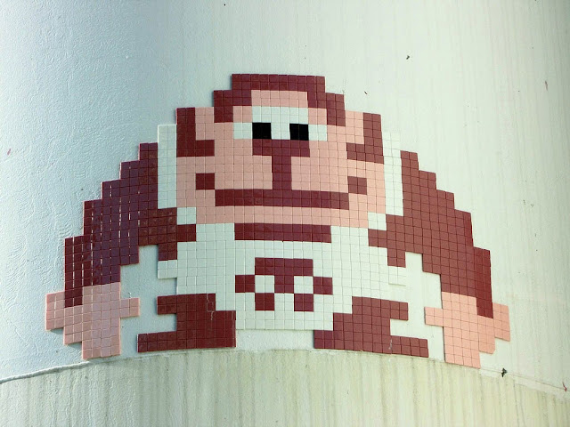 "Donkey Kong" New Street Invasion By Space Invader On The Streets Of Paris, France. 2