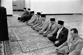 Presiden Sukarno di masjid US 1956