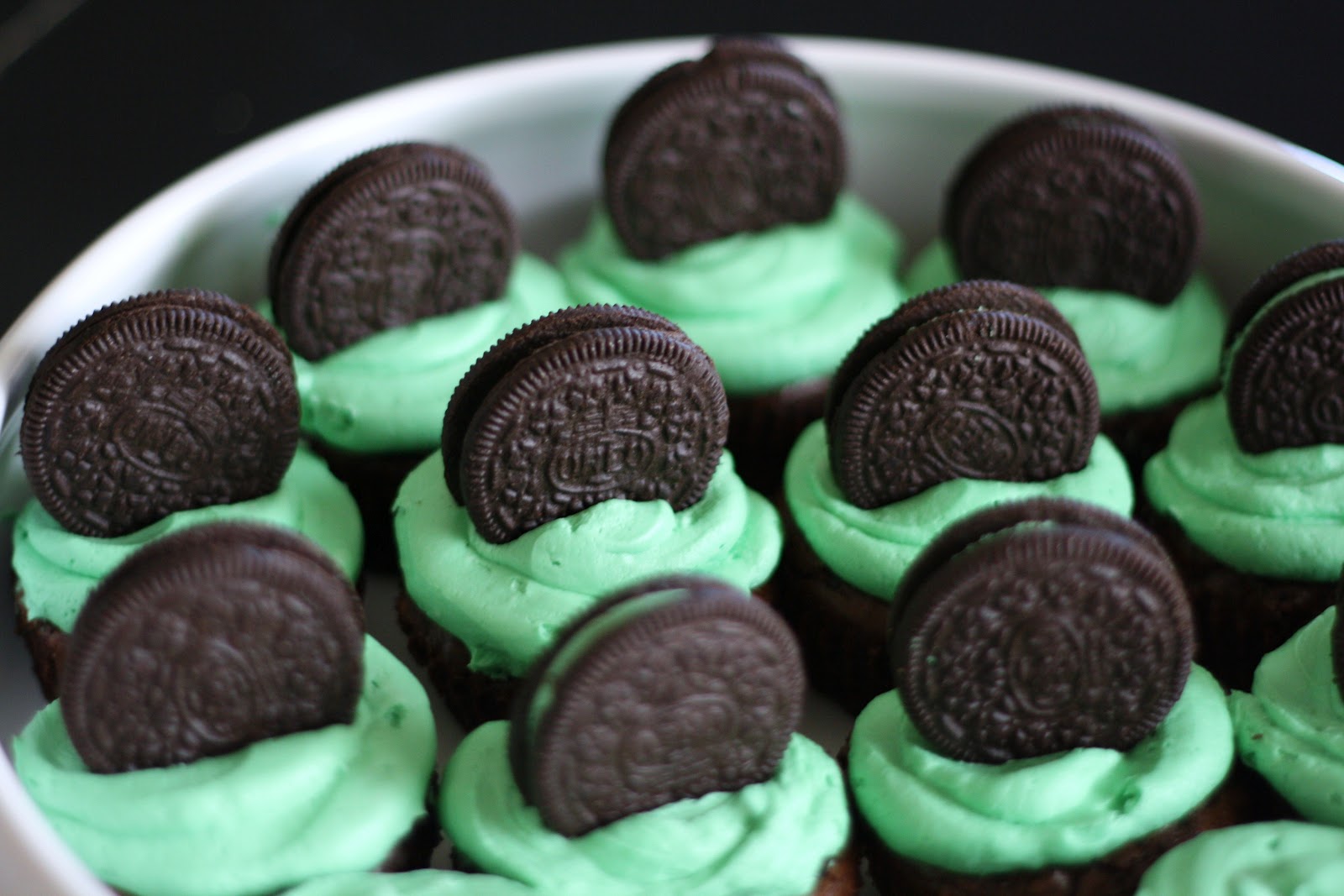 sunday sweets cool mint oreo brownie cupcakes