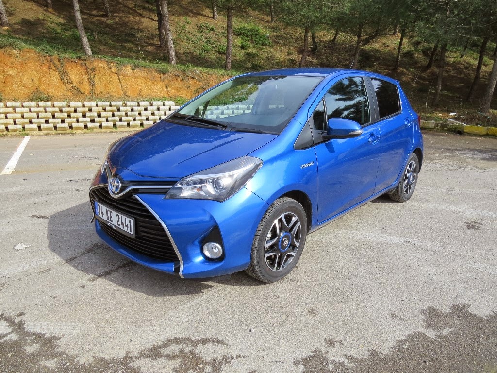 Toyota Yaris 2015 Hybrid