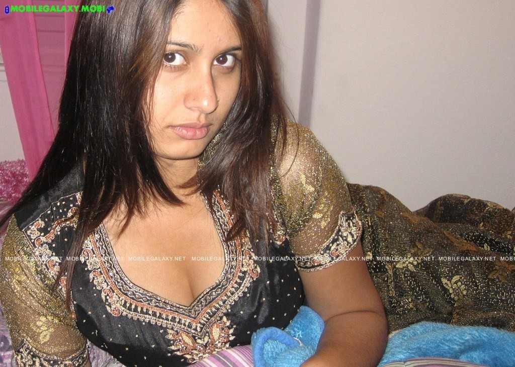 Sany Leon Porn Tube: desi girls showing boobs