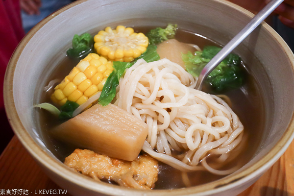 原素齋大里店|巷弄裡的素食美食,天然食材的炒飯、義大利麵、焗烤 原素齋大里店|巷弄裡的素食美食,天然食材的炒飯、義大利麵、焗烤