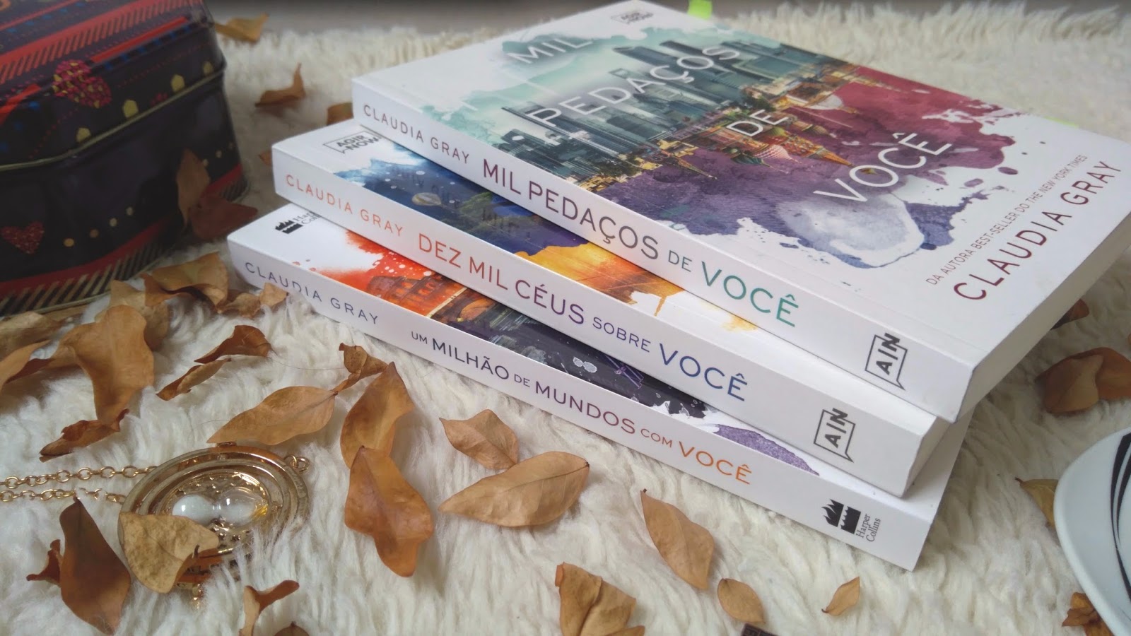 DEZ MIL CĂUS SOBRE VOCĂ - CLĂUDIA GRAY RESENHA DE LIVRO DEZ MIL CĂUS SOBRE VOCĂ - CLĂUDIA GRAY (FIREBIRD #2)