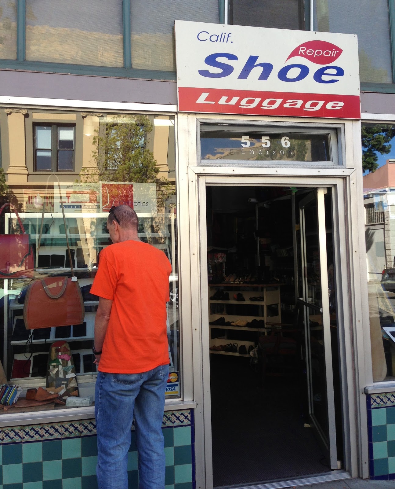 University Avenue, Palo Alto California Shoe and Luggage Repair