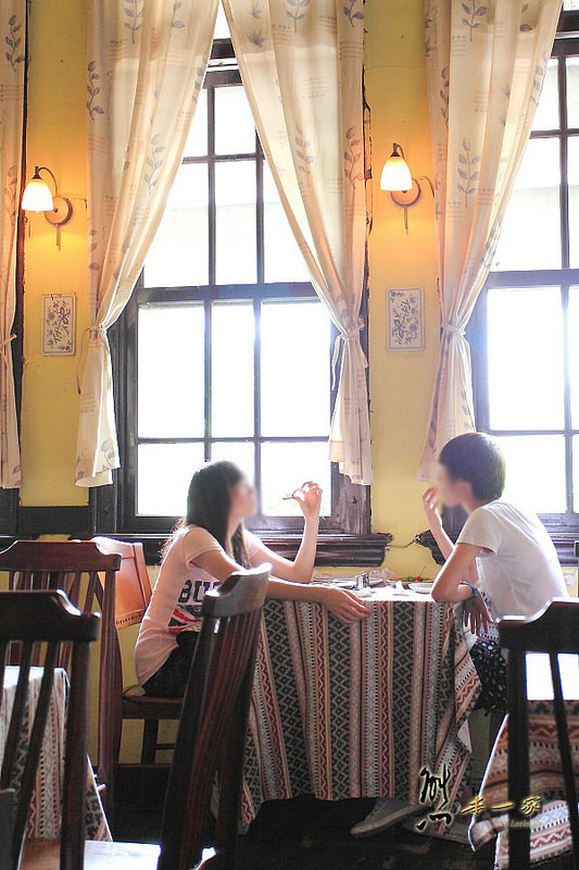 台南窄門咖啡館
