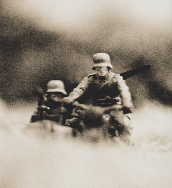 David Levinthal y Garry Trudeau. Hitler moves East. A Graphic Chronicle, 1941-43.Doctor Ojiplático