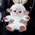 Extraños juguetes de peluche hechos a mano.