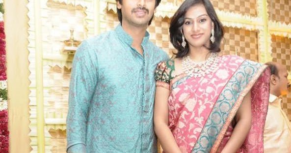Actor Srikanth Wife Pregnant 32