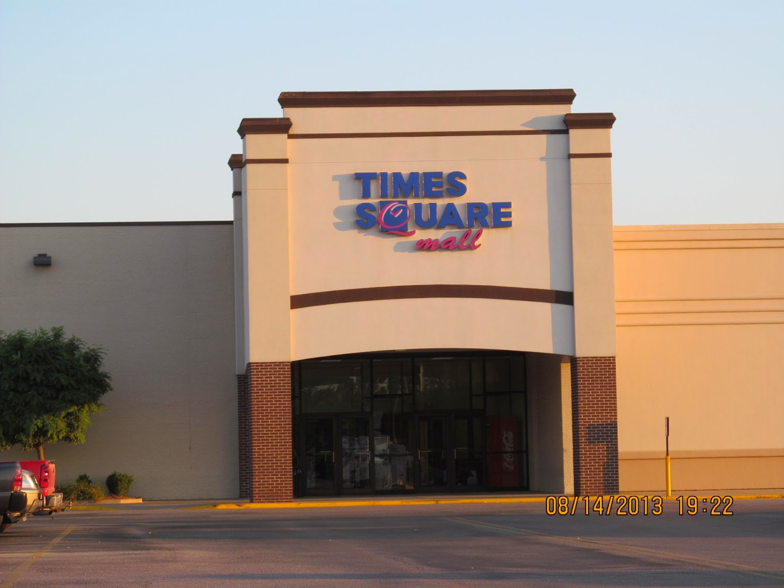 Trip to the Mall Times Square Mall (Mount Vernon, IL)