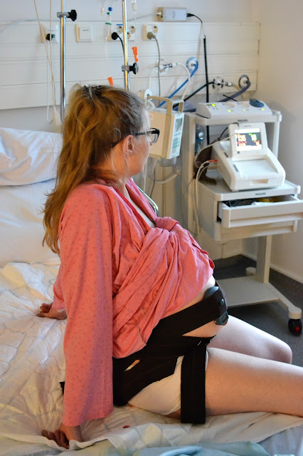 Saippuakuplia olohuoneessa- blogi. Kuva Mikko Poikkilehto Saippuakuplia olohuoneessa- blogi. Synnytys, Naistenklinikka, Vauva, Äitiys, Sydänkäyrä, Raskaus