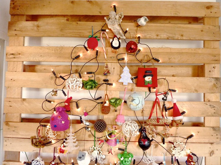 25 Ideas Of How To Make A Wood Pallet Christmas Tree Pallets Platform
