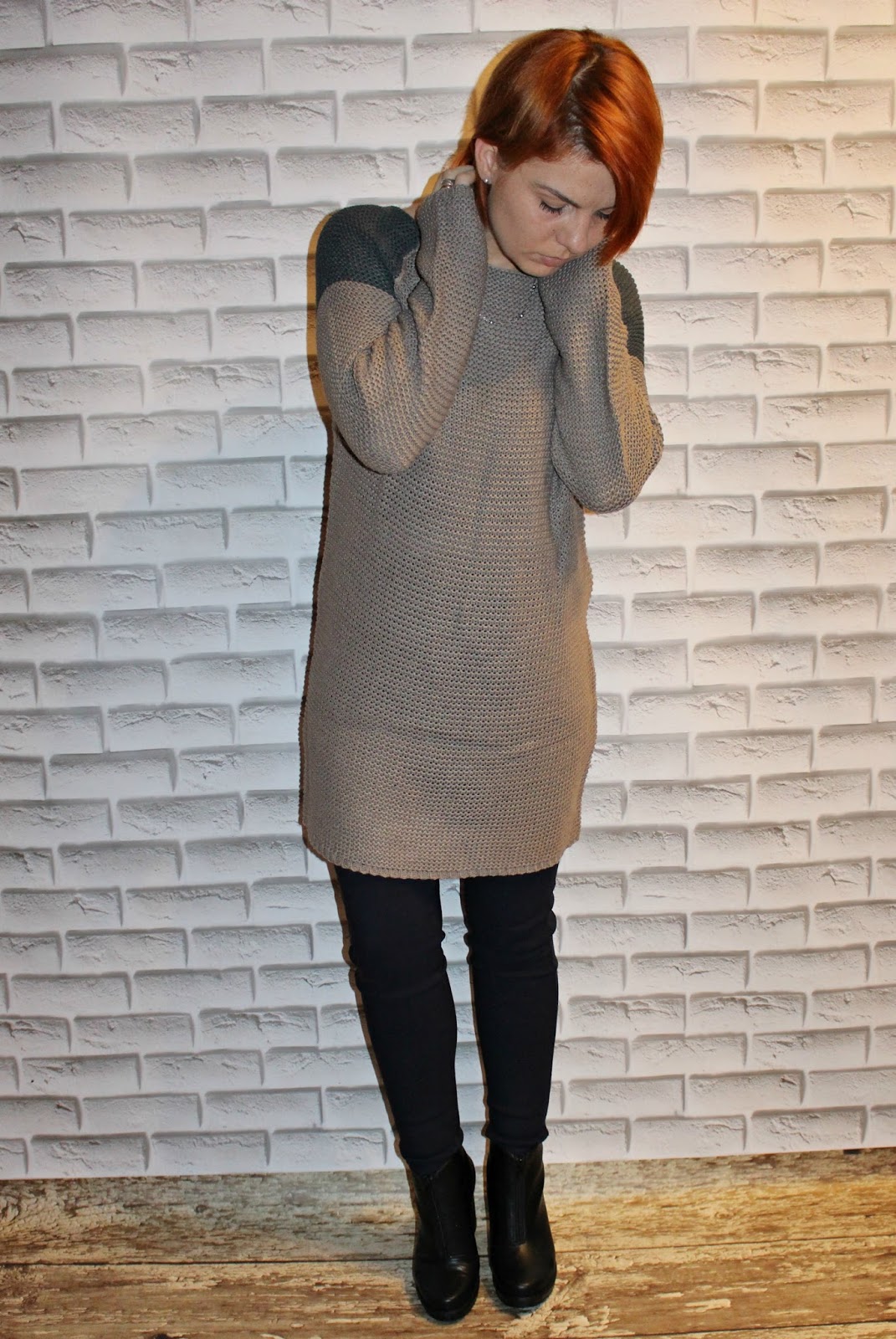 http://www.rosewholesale.com/cheapest/street-snap-color-block-sweater-1377279.html?lkid=352248