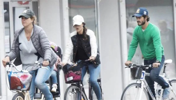 Crown Princess Victoria, Princess Estelle, Prince Carl Philip, Princess Sofia, Princess Madeleine, Chris O'Neill and Princess Leonor