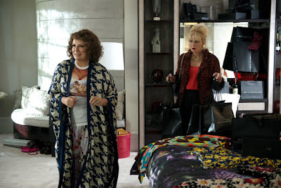 Joanna Lumley and Jennifer Saunders in Absolutely Fabulous: The Movie Image 4