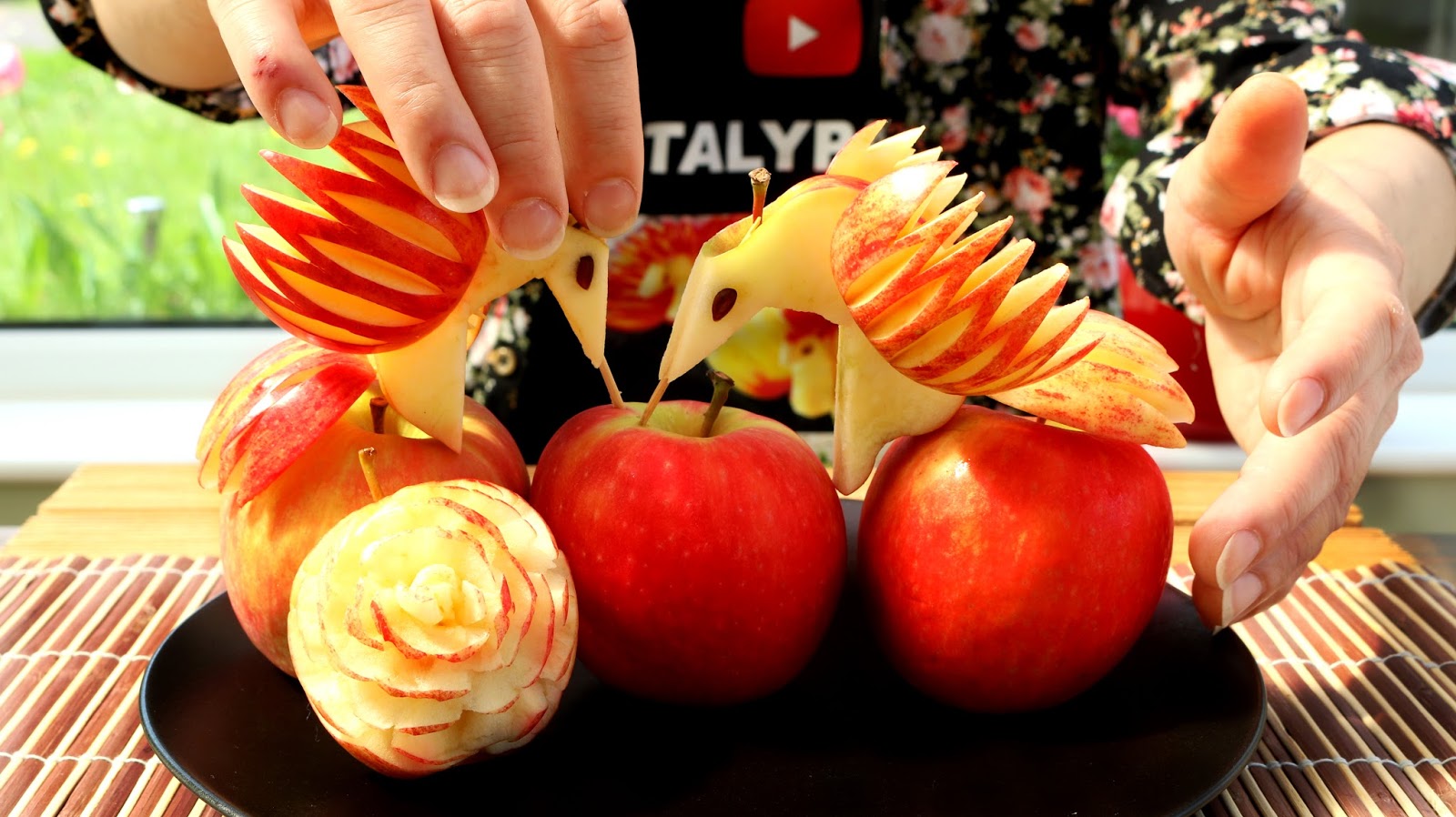 ItalyPaul Art In Fruit & Vegetable Carving Lessons Art In Apple