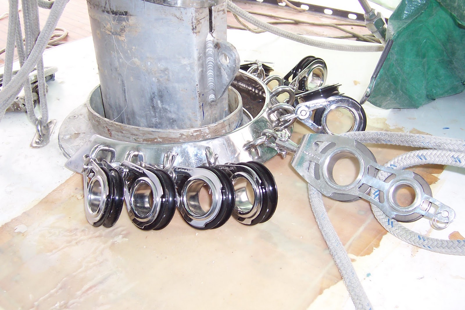 Blackheart Peterson 35 sailboat project Mast block collar