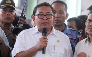 Demokrasi Indonesia Berjalan Mundur, Fadli Zon Ingatkan Polisi Semboyan Melindungi dan Mengayomi Demokrasi Indonesia Berjalan Mundur, Fadli Zon Ingatkan Polisi Semboyan Melindungi dan Mengayomi