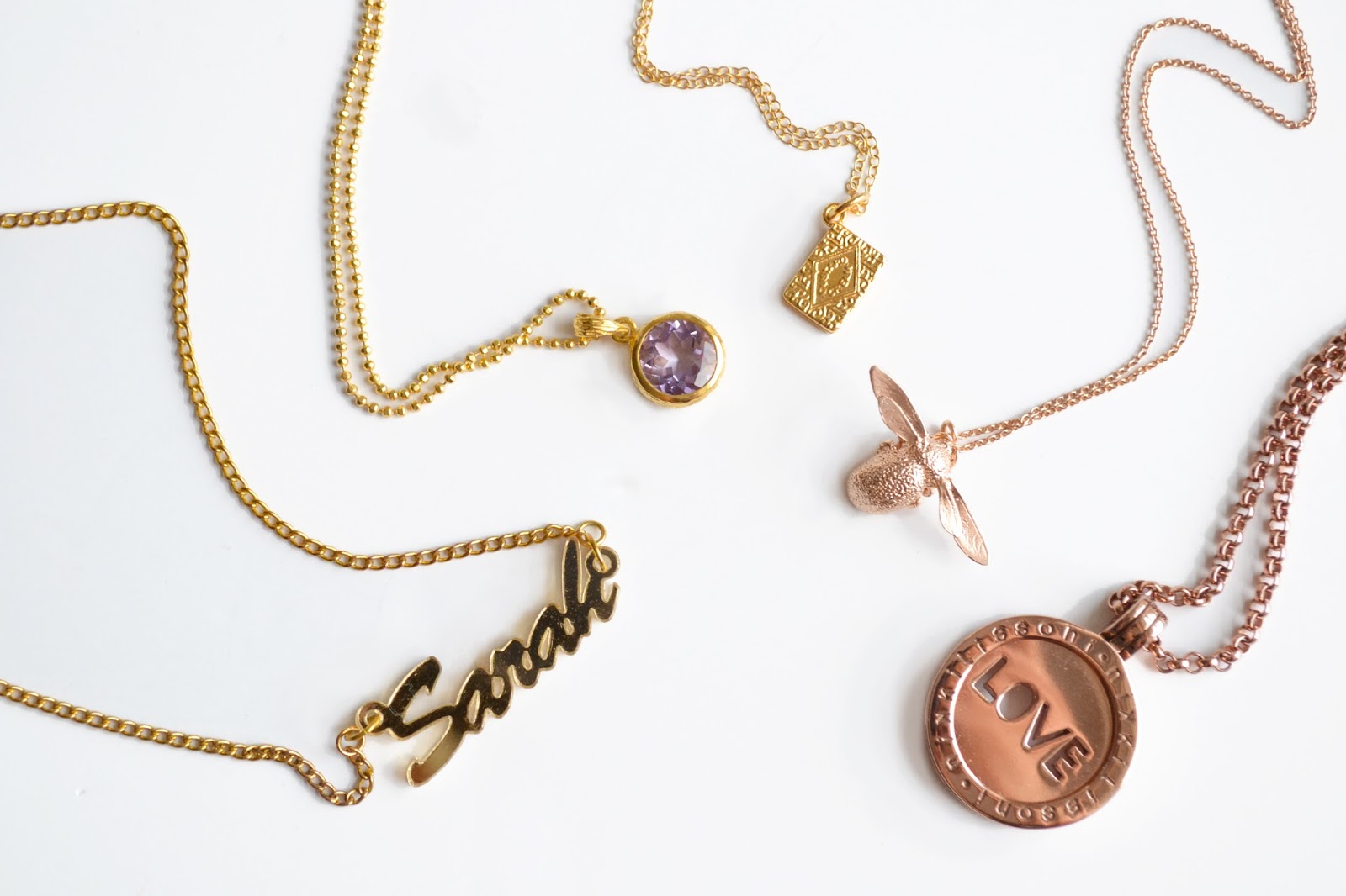 5 Stylish Gold Necklaces TemporarySecretary UK Fashion & Beauty