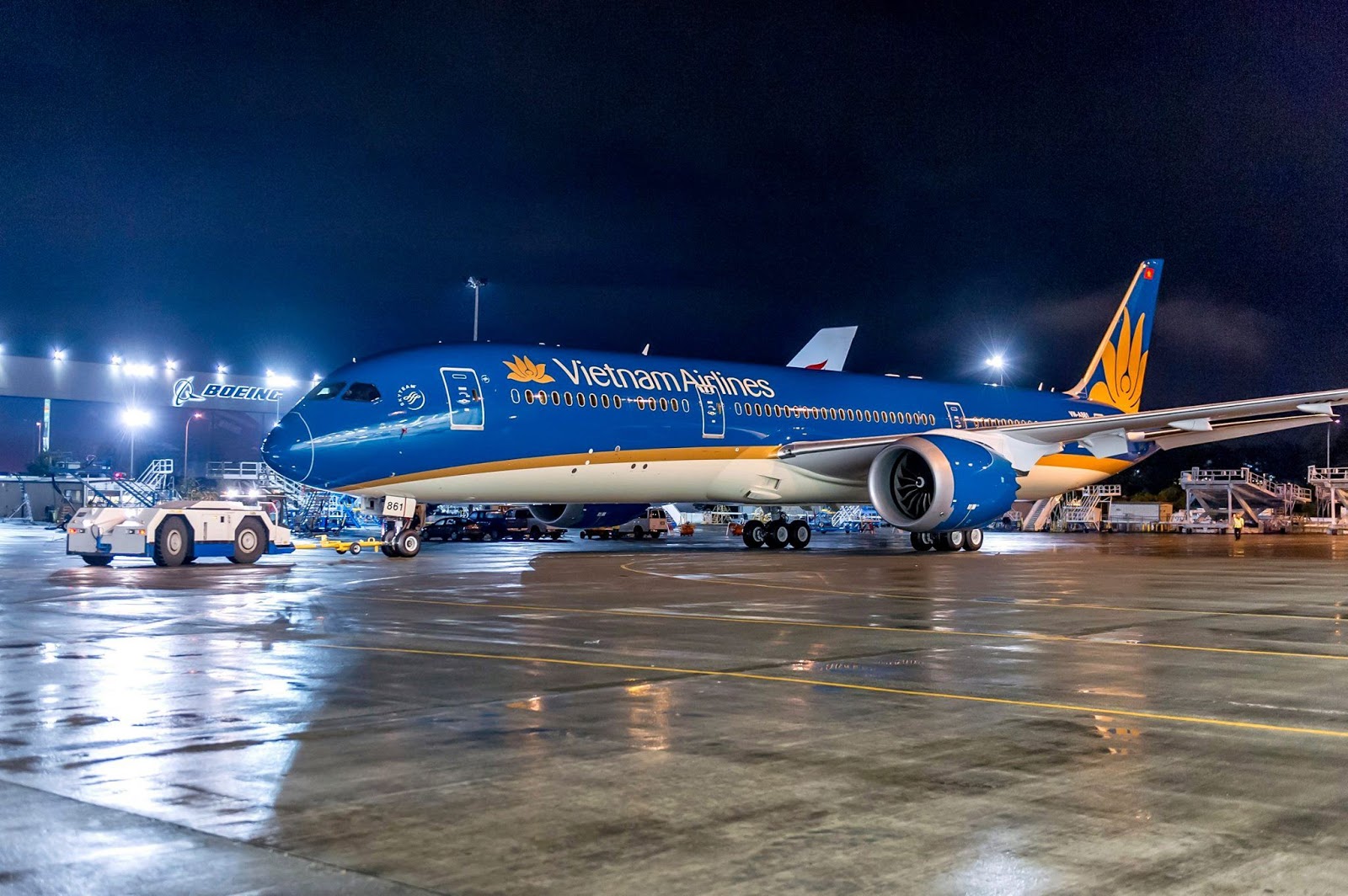 Boeing 7879 Dreamliner of Vietnam Airlines Rolled Out Aircraft