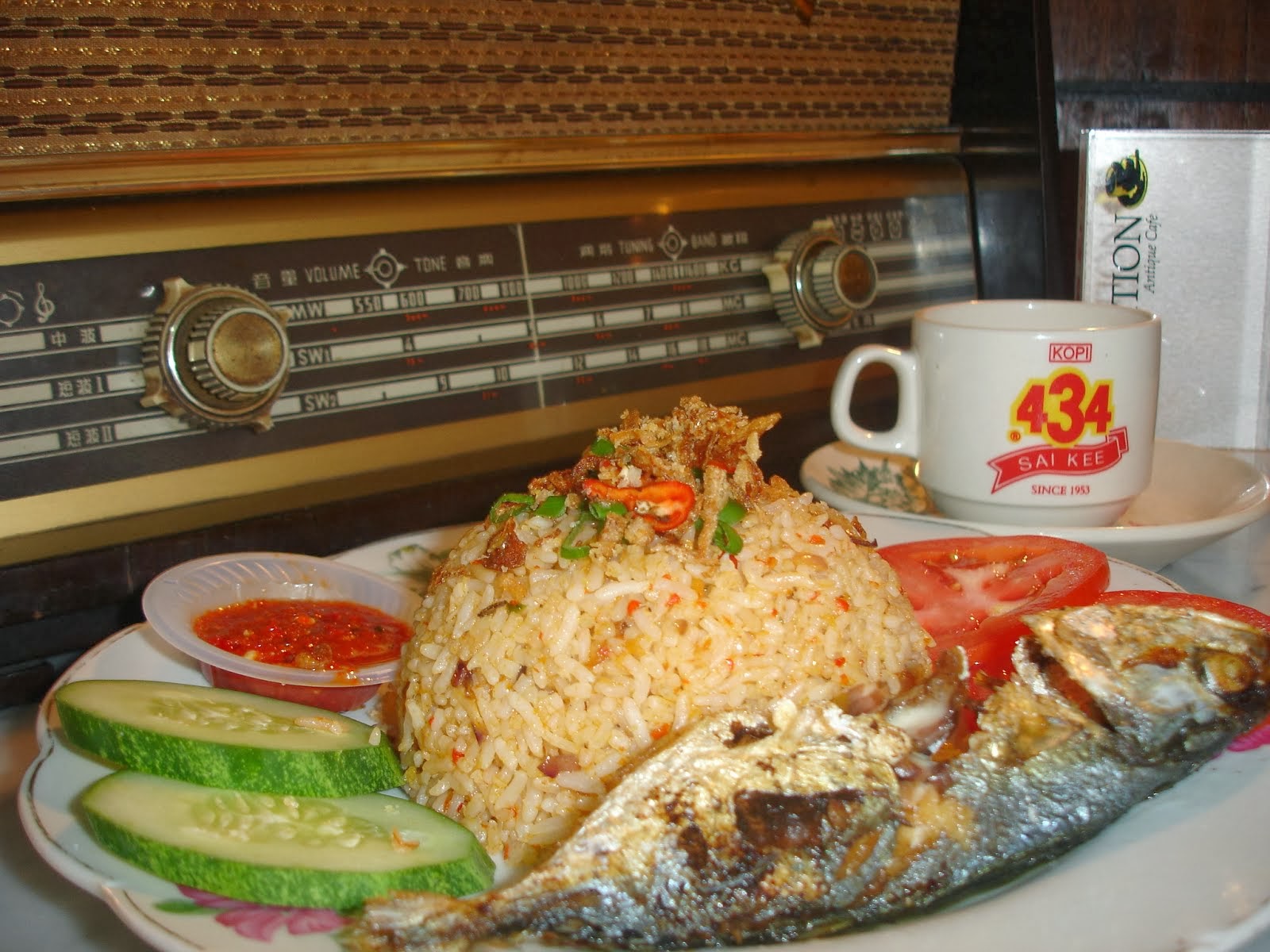 NASI GORENG IKAN REBUS