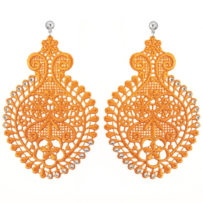Gli orecchini modello Demetra di colore arancione della collezione Bugie estate 2013