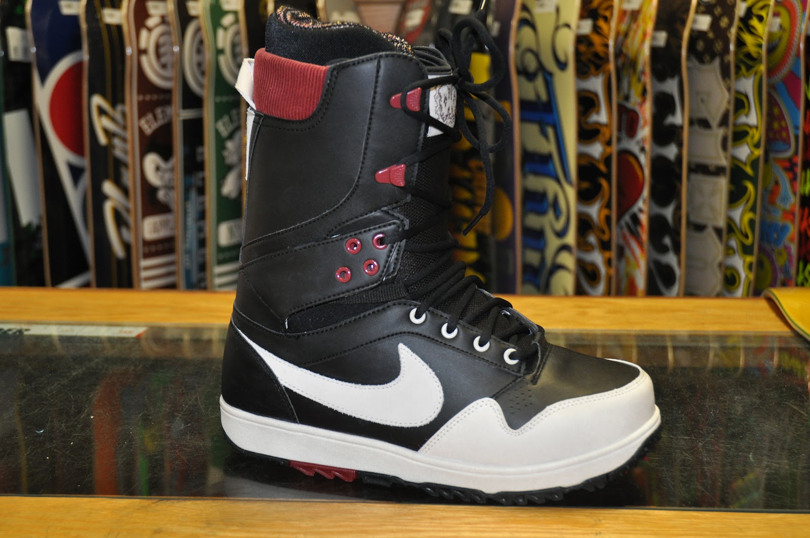 nike dk snowboard boots